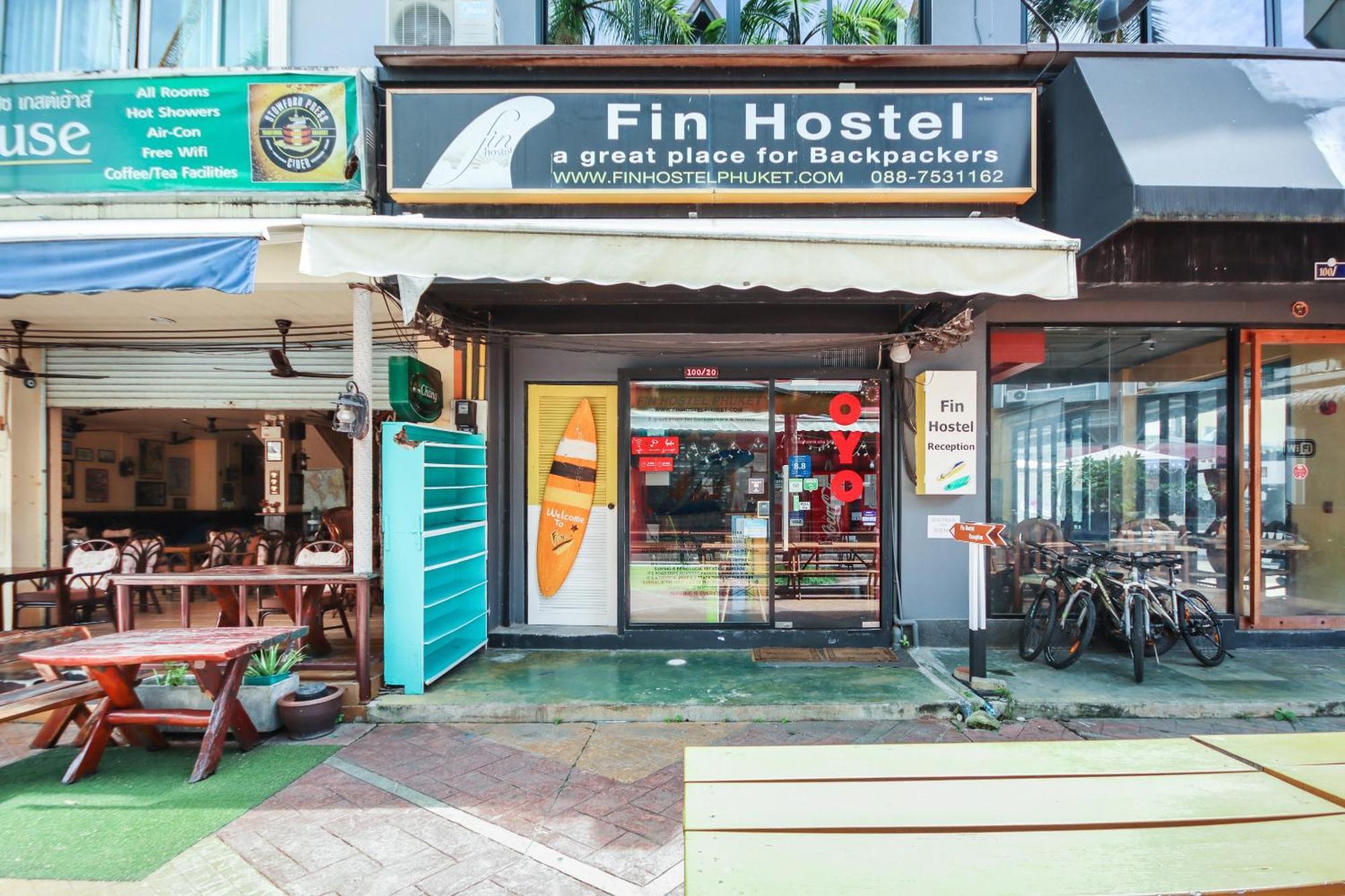 Oyo 1074 Fin Hostel Kata-stranden Eksteriør bilde