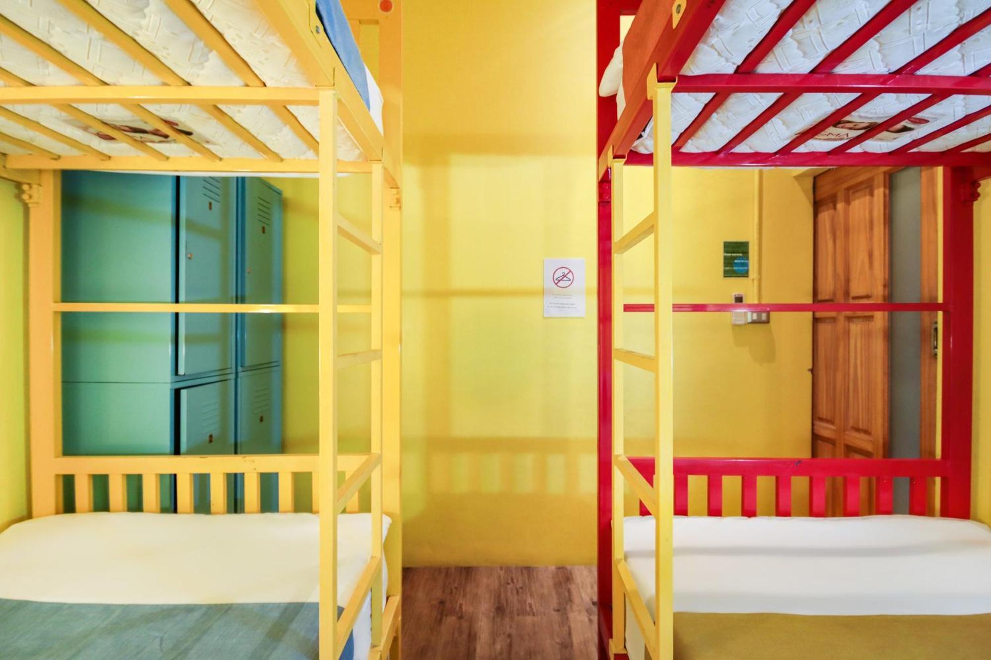 Oyo 1074 Fin Hostel Kata-stranden Eksteriør bilde
