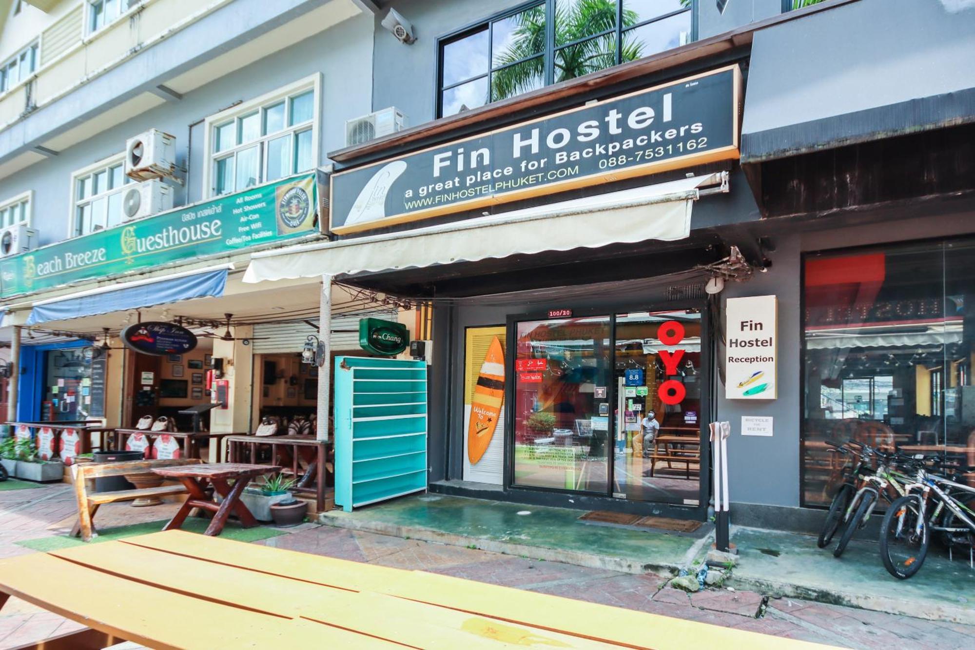 Oyo 1074 Fin Hostel Kata-stranden Eksteriør bilde