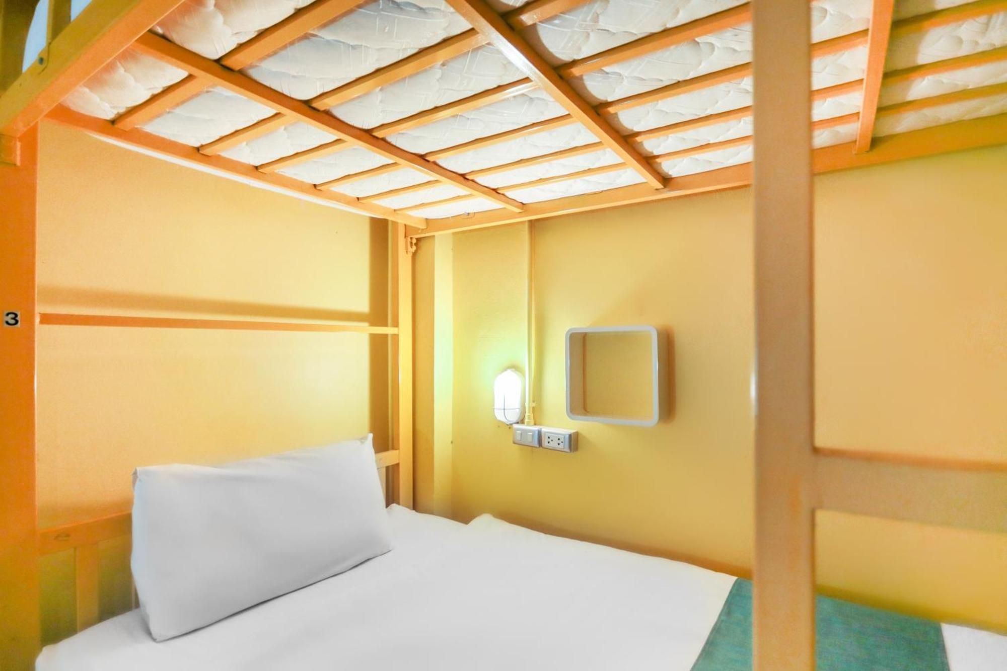 Oyo 1074 Fin Hostel Kata-stranden Eksteriør bilde